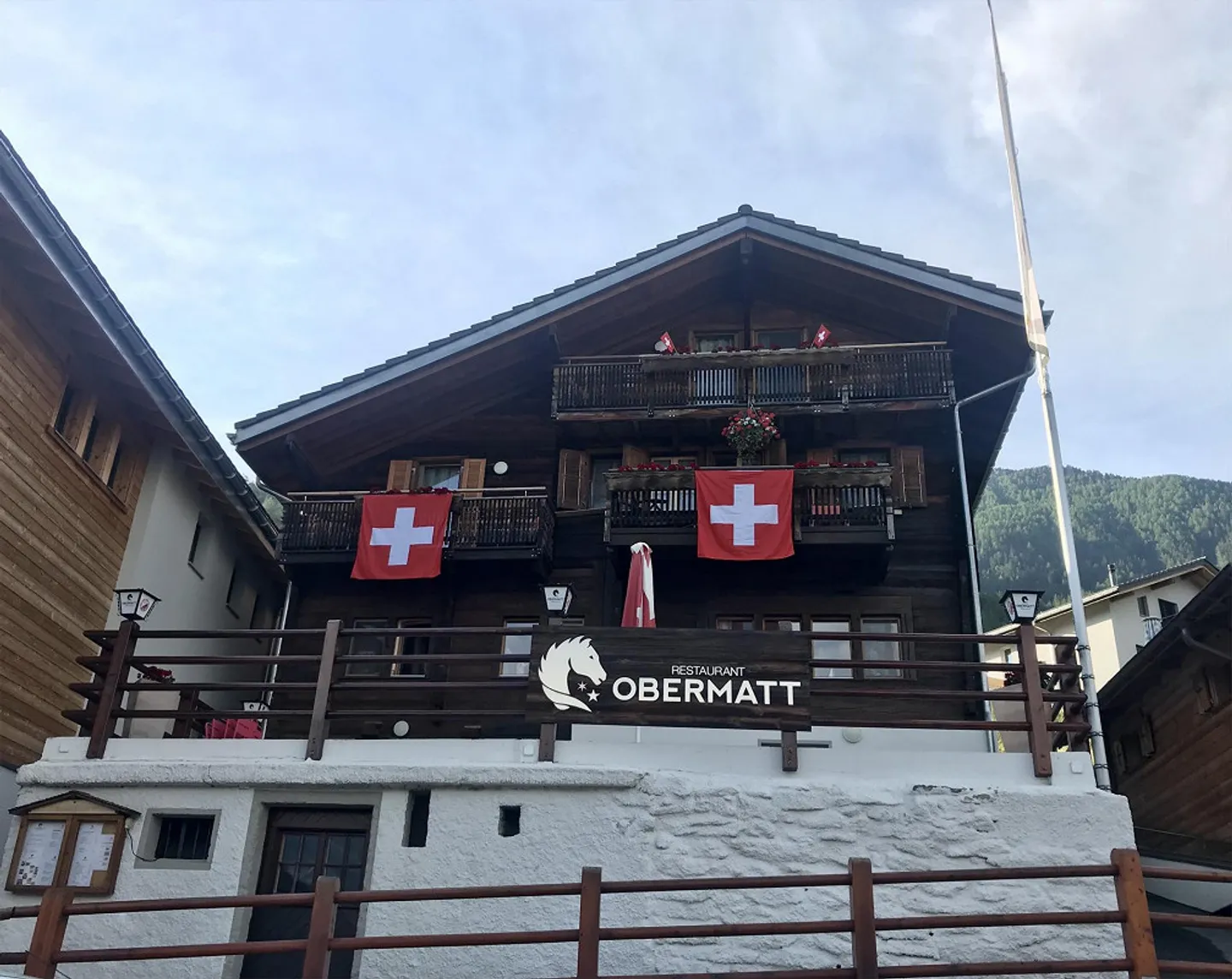 Restaurant with apartment at 1,090 m above sea level in Valais for sale! - Photo 1 of 14