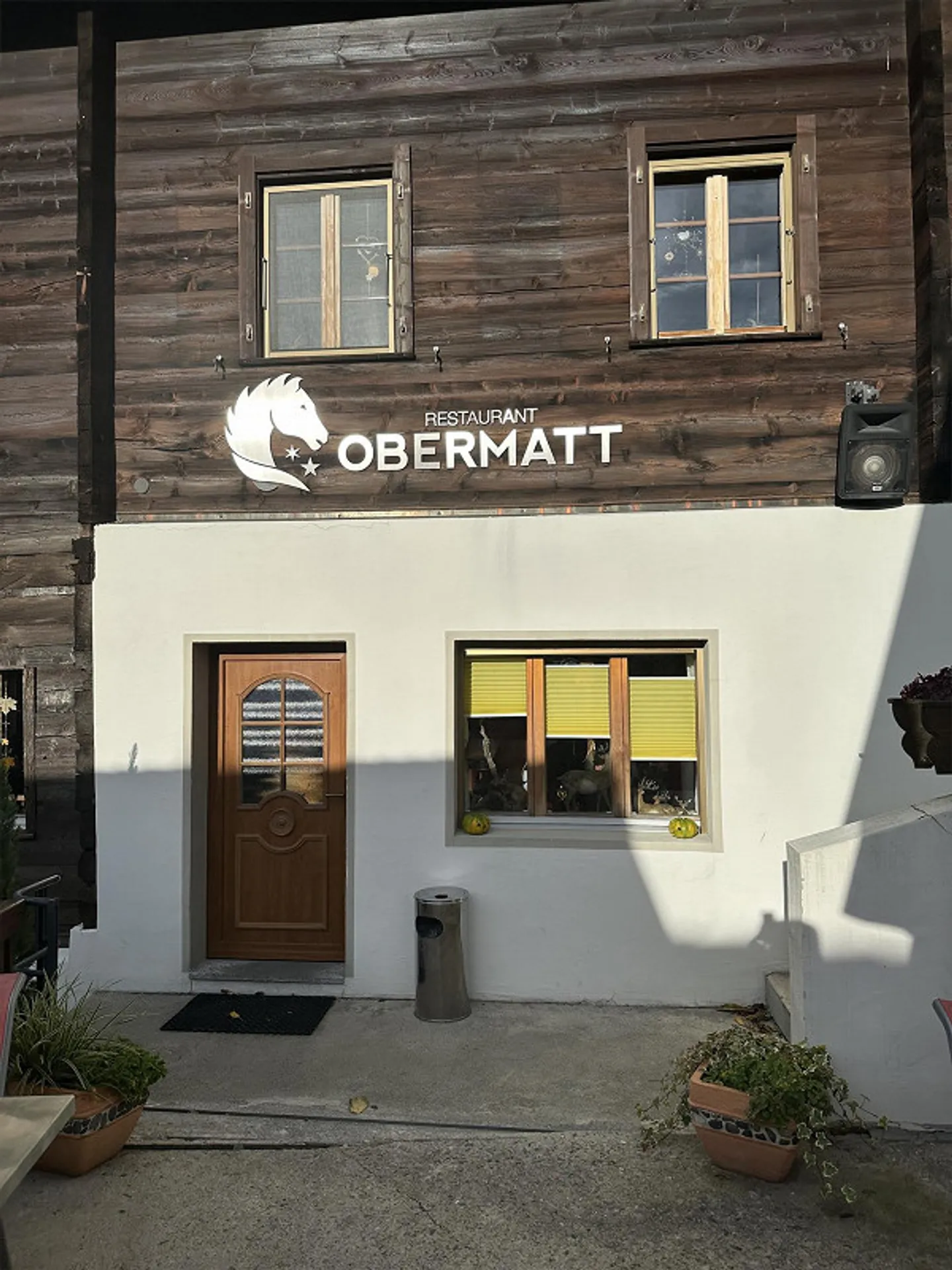 Restaurant with apartment at 1,090 m above sea level in Valais for sale! - Photo 2 of 14
