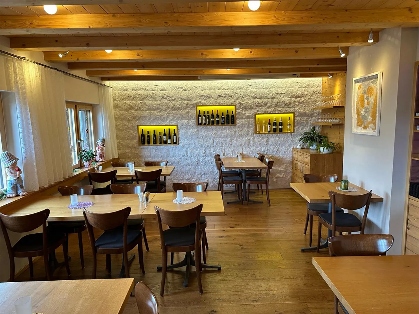 Restaurant with apartment at 1,090 m above sea level in Valais for sale! - Photo 5 of 14