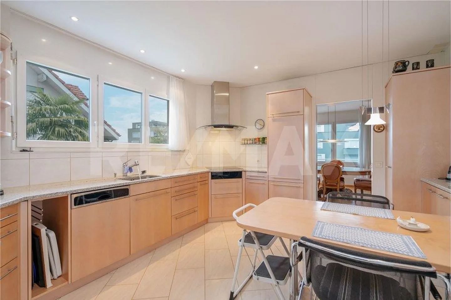 Representative | Generous | Timeless - Country House Style Villa with Garden Paradise in Biberist SO - Photo 10 of 13