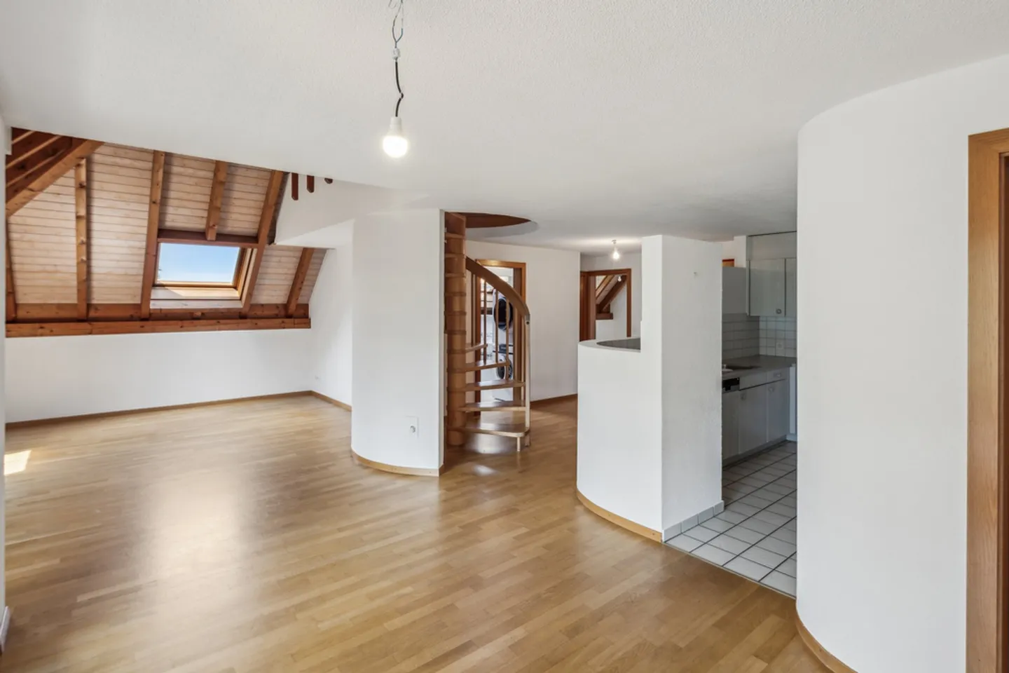 La tua nuova casa su due piani! - Foto 2 di 12