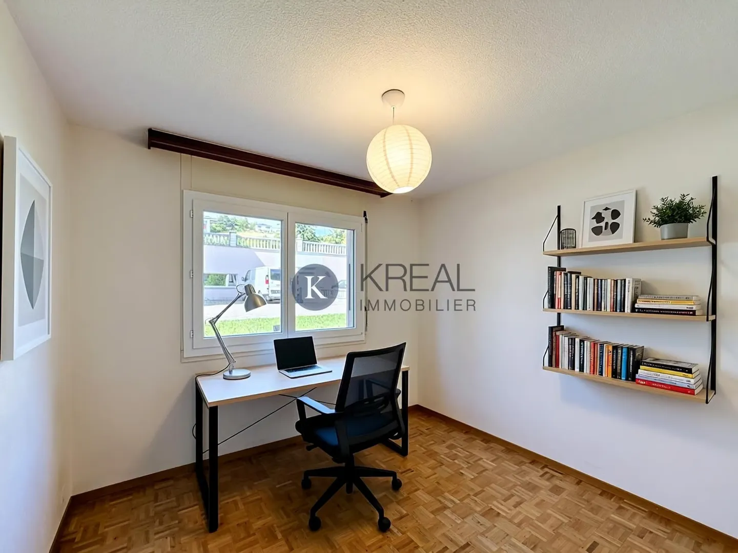 Appartement spacieux avec potentiel et espaces extérieurs uniques - Photo 8 sur 8