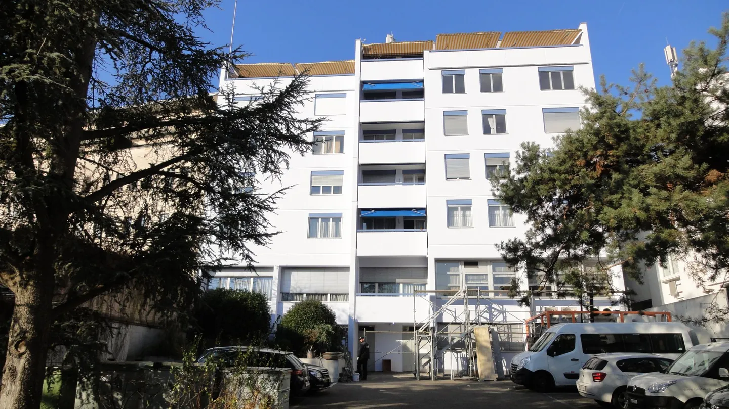 Commerciale/Ufficio/Magazzino a Binningen - Foto 1 di 17