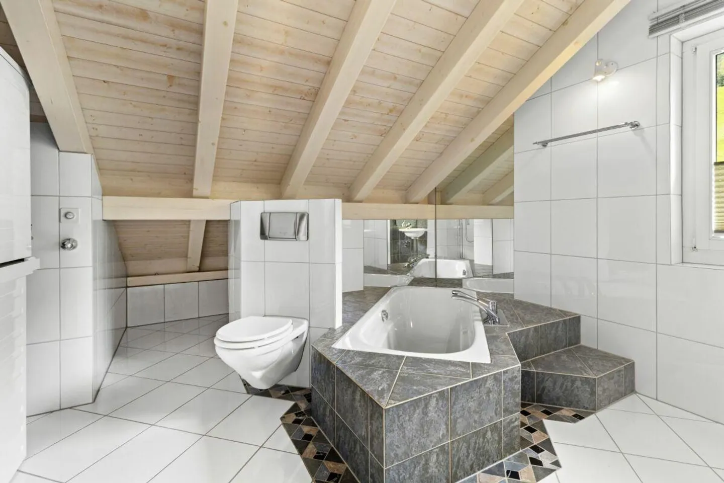Una casa promettente con potenziale - Foto 16 di 16