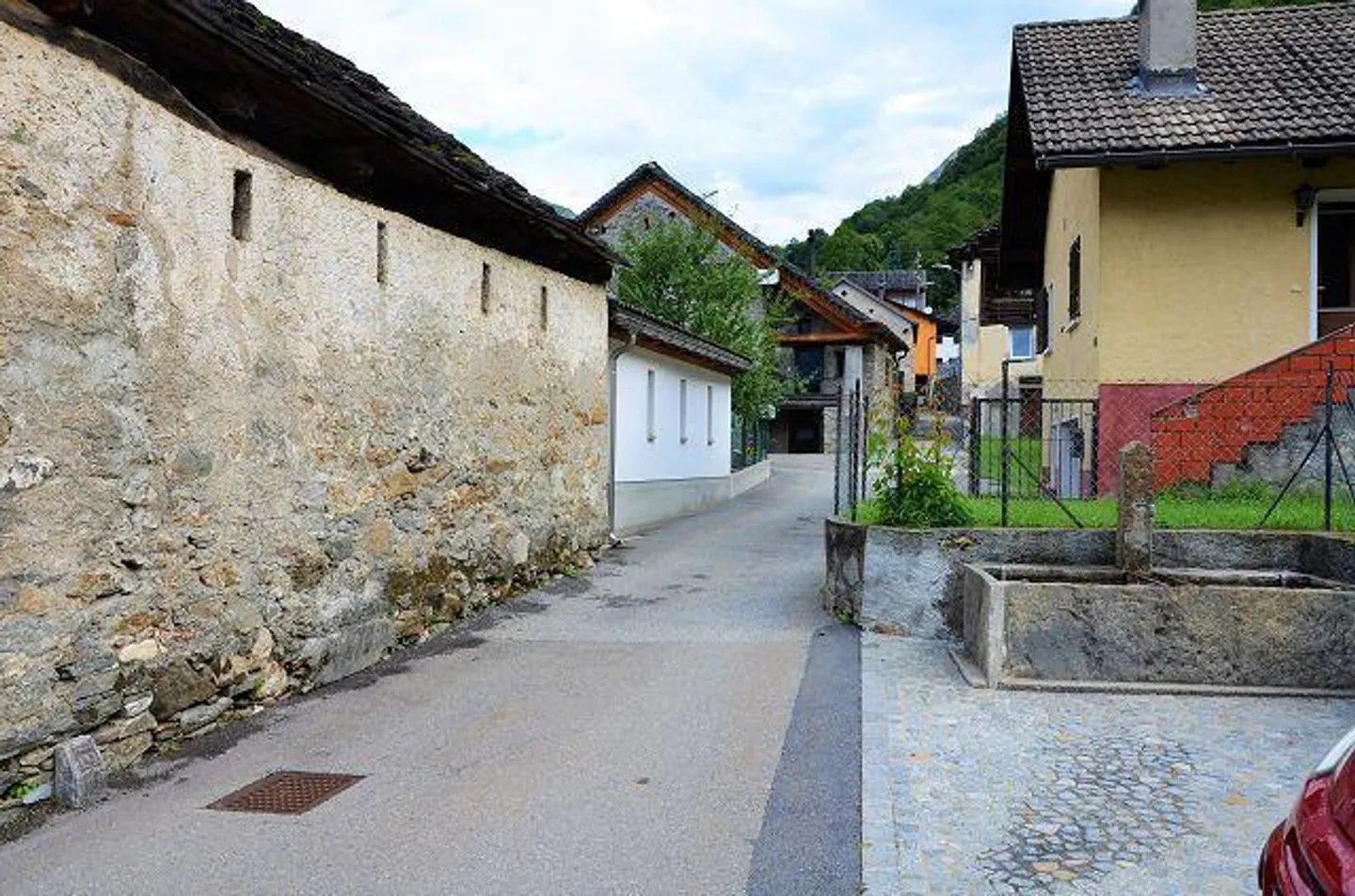 «Rustico di 2 piani da rinnovare con terreno molto soleggiata, tranquilla  / Rustico zum Ausbauen mit separatem Grundstück an sonniger, ruhiger Lage» - Foto 16 di 28
