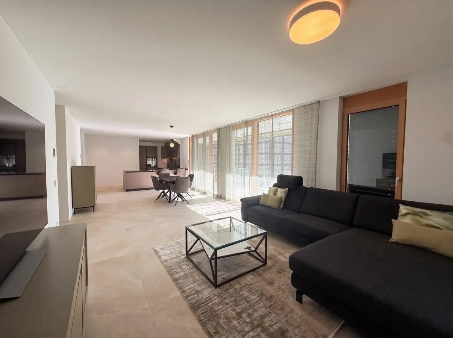Comfort and modernity in an elegant 3.5 rooms - Minusio - Photo 2 of 10