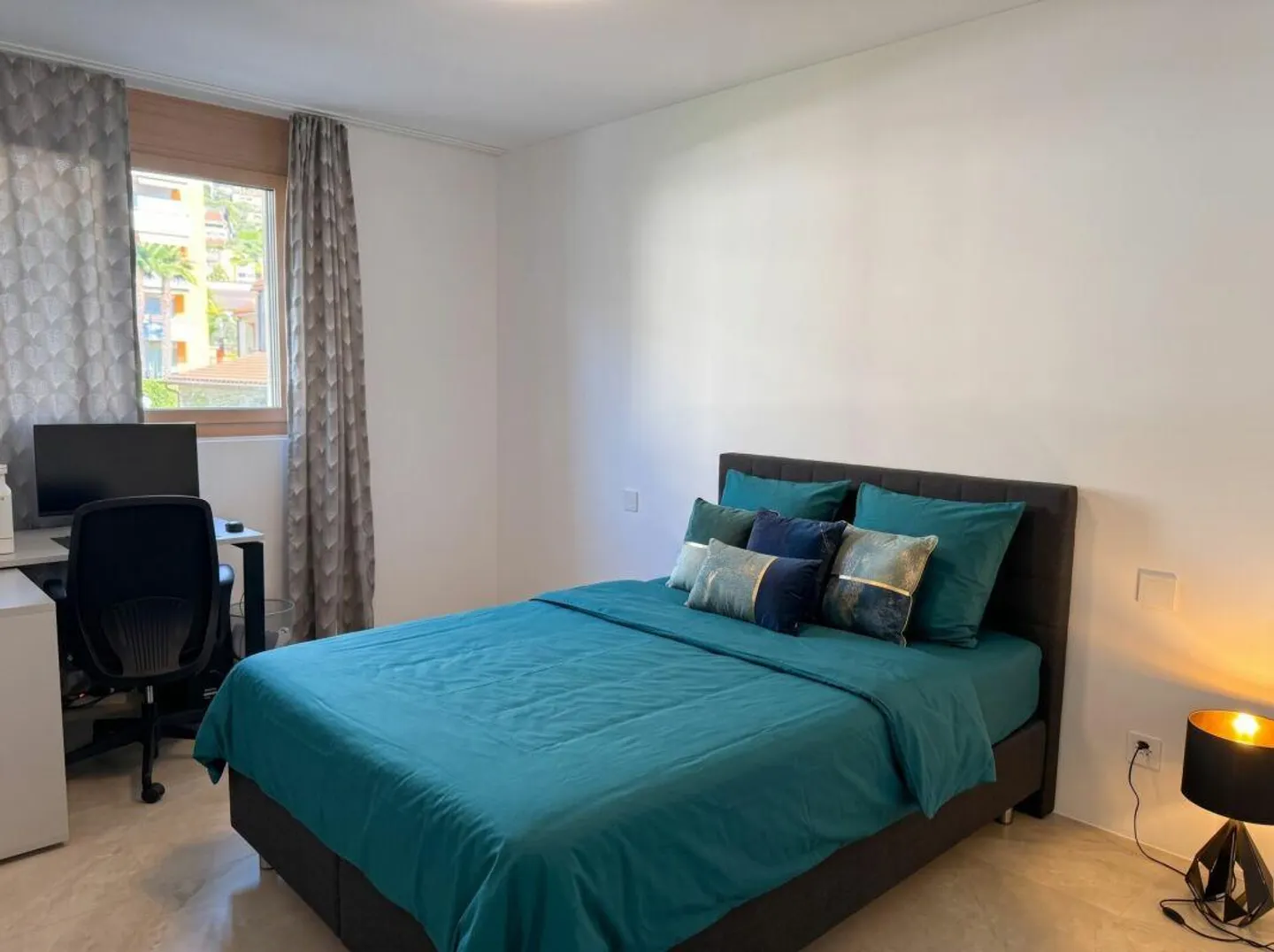 Comfort and modernity in an elegant 3.5 rooms - Minusio - Photo 8 of 10