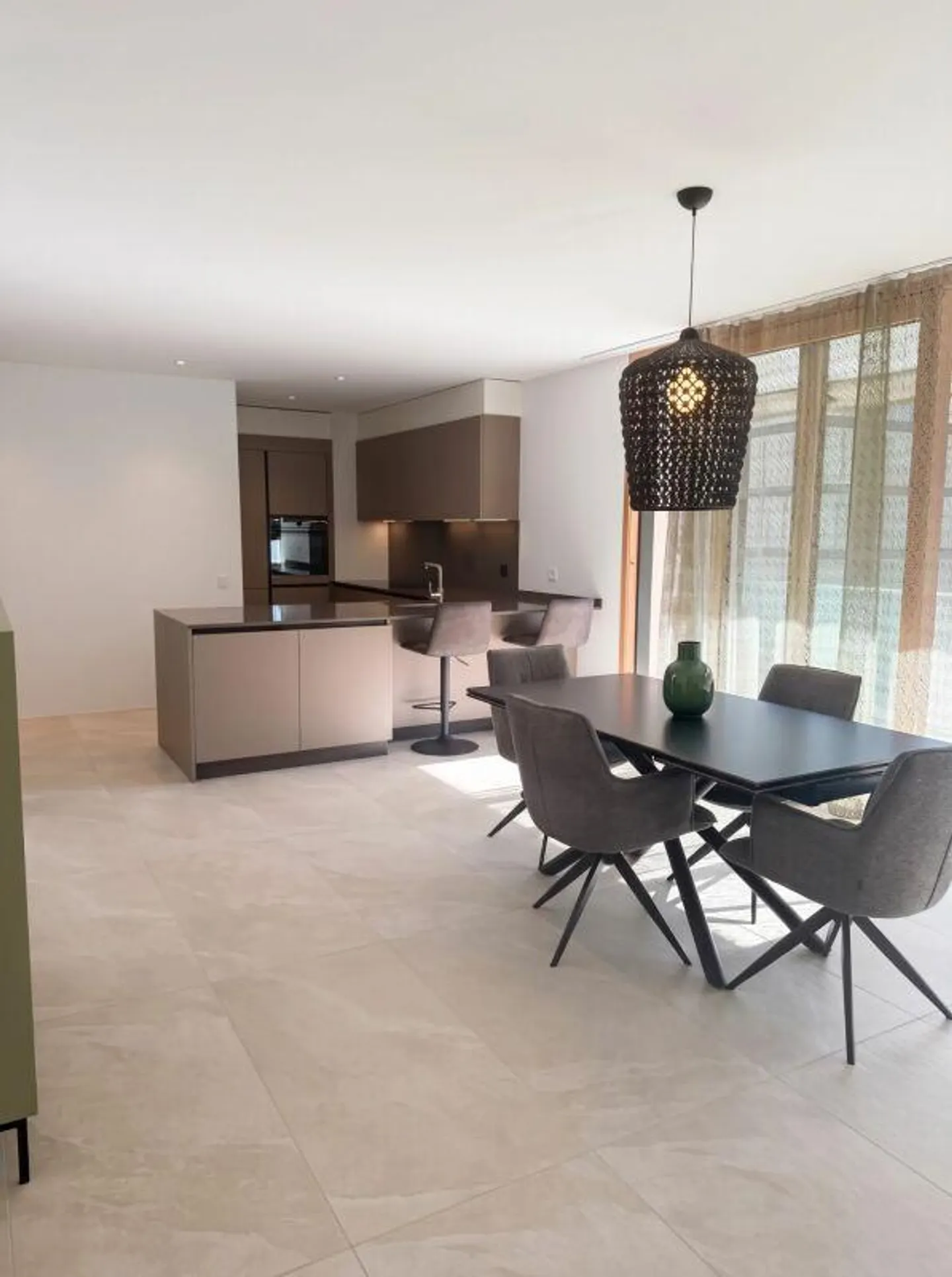 Comfort and modernity in an elegant 3.5 rooms - Minusio - Photo 4 of 10