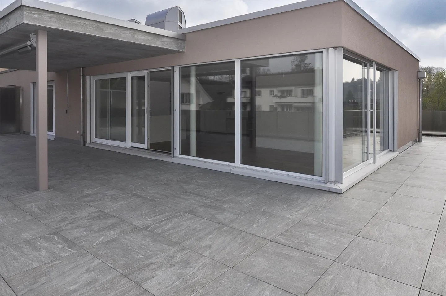 Appartamento attico 3.5 locali con grande terrazza - Foto 12 di 13