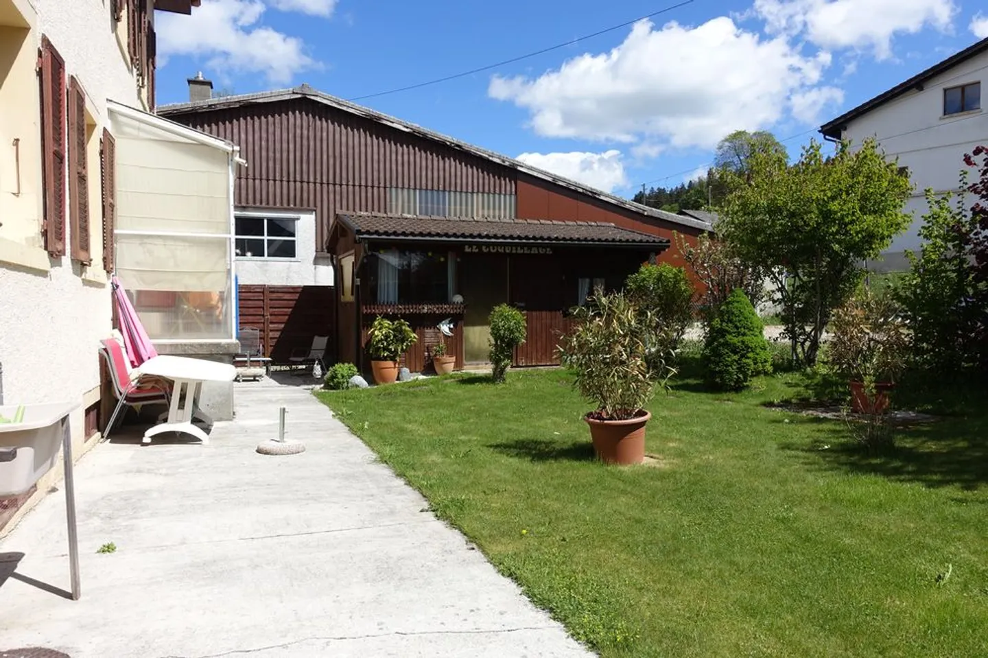 Tramelan - House with 11 1/2 Rooms and Garage - Photo 2 of 13