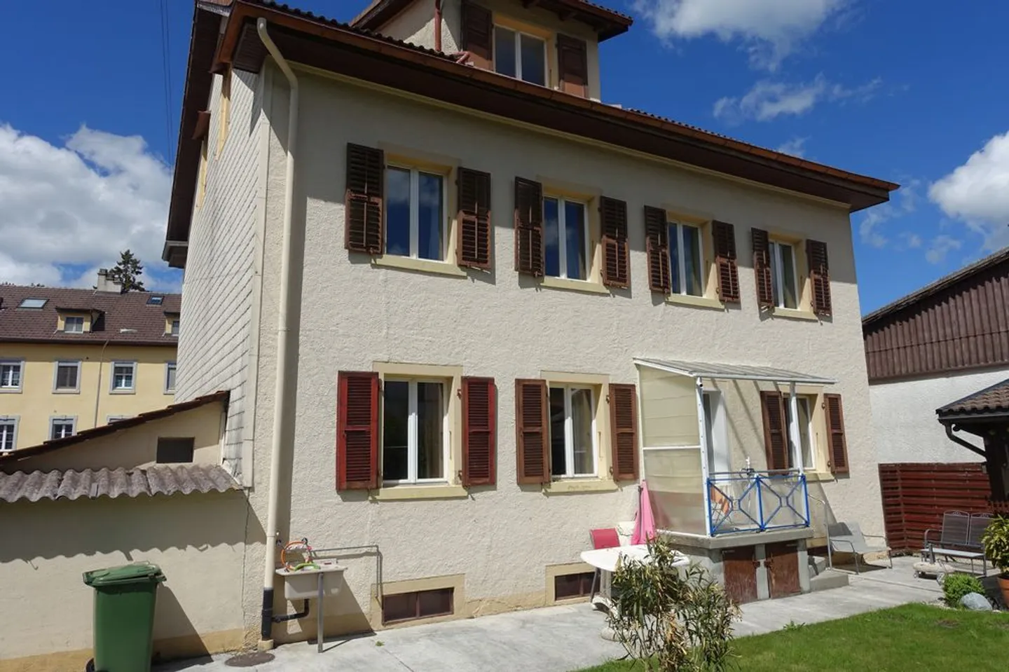 Tramelan - House with 11 1/2 Rooms and Garage - Photo 1 of 13