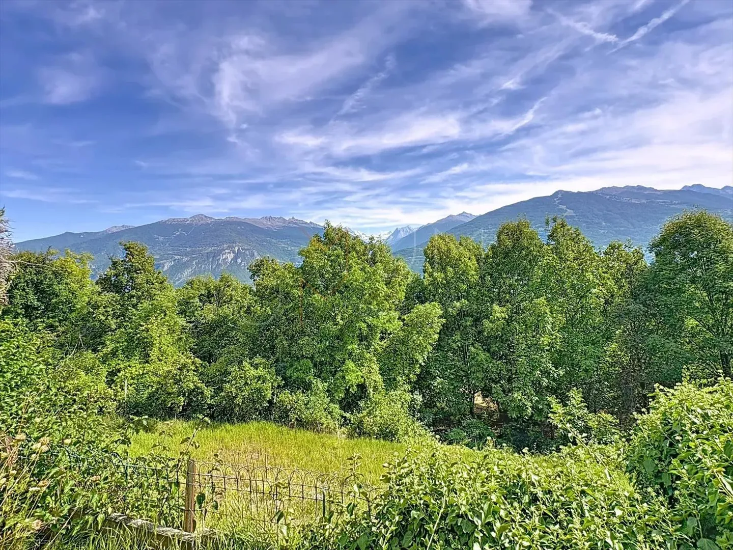 Charming house in an idyllic setting with breathtaking views - Photo 13 of 13