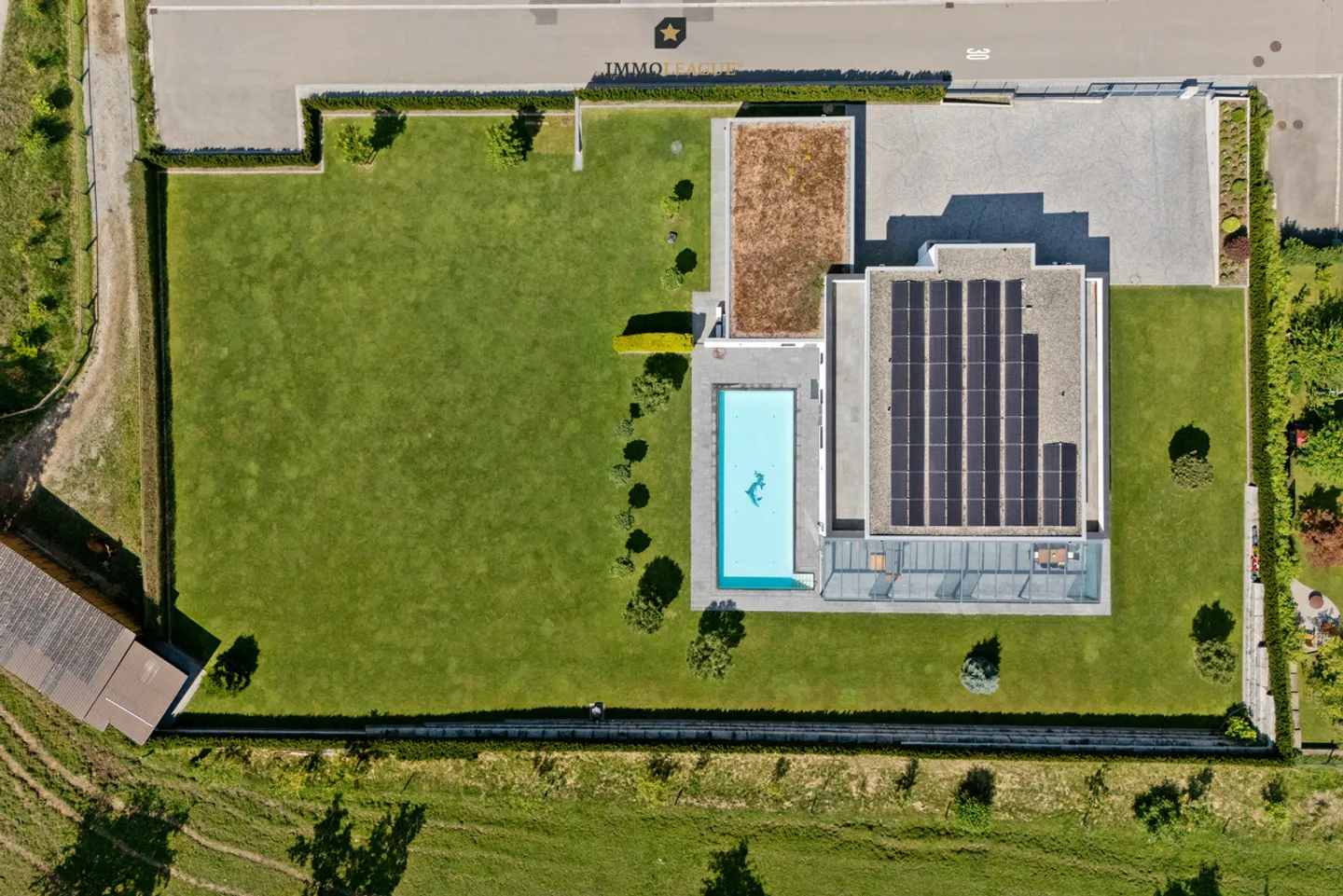 Harmonie dans le design et l'élégance - villa de luxe moderne de la plus haute classe. - Photo 4 sur 6