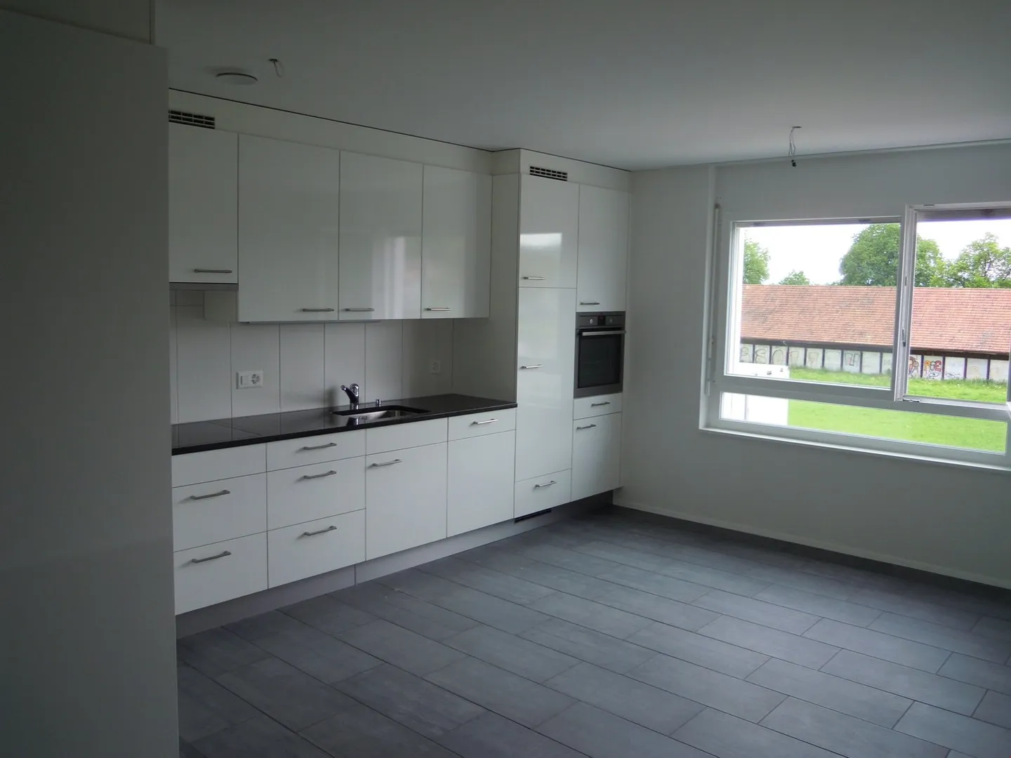 Appartement lumineux de 3.5 pièces dans un quartier résidentiel calme - Photo 8 sur 12