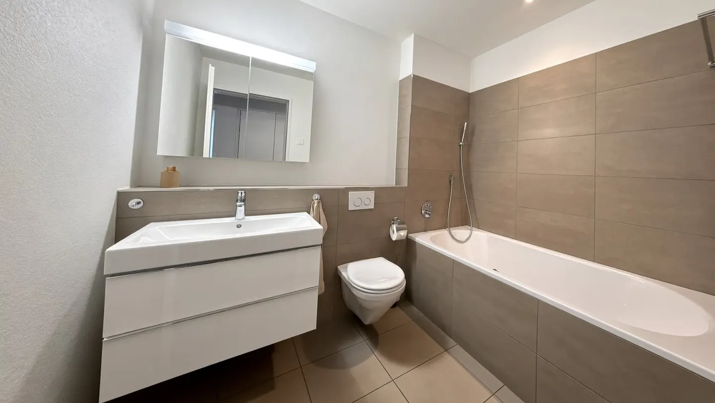 A Pearl with Lake View – Stylish 3½-Room Apartment - Photo 7 of 11