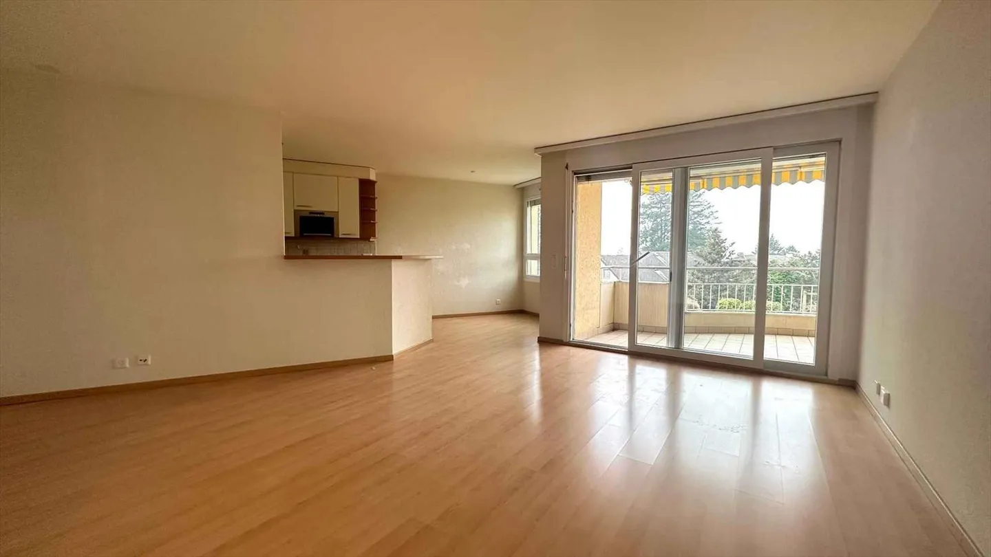 4.5 Room Apartment - Photo 1 of 10