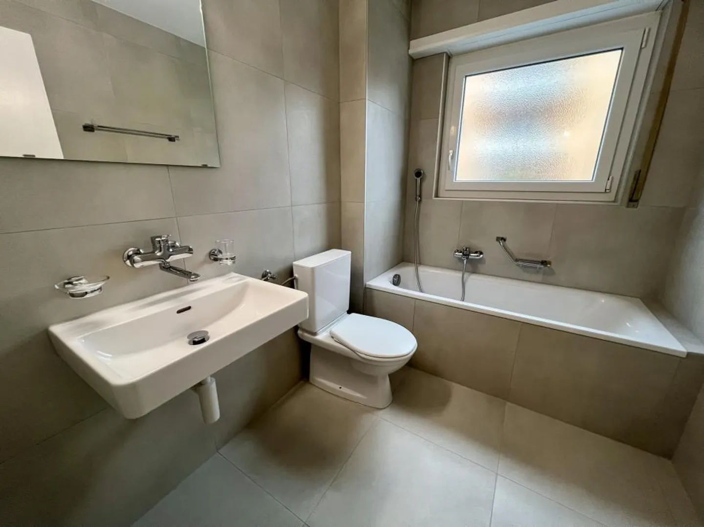 3.5 Room Apartment - Photo 7 of 9