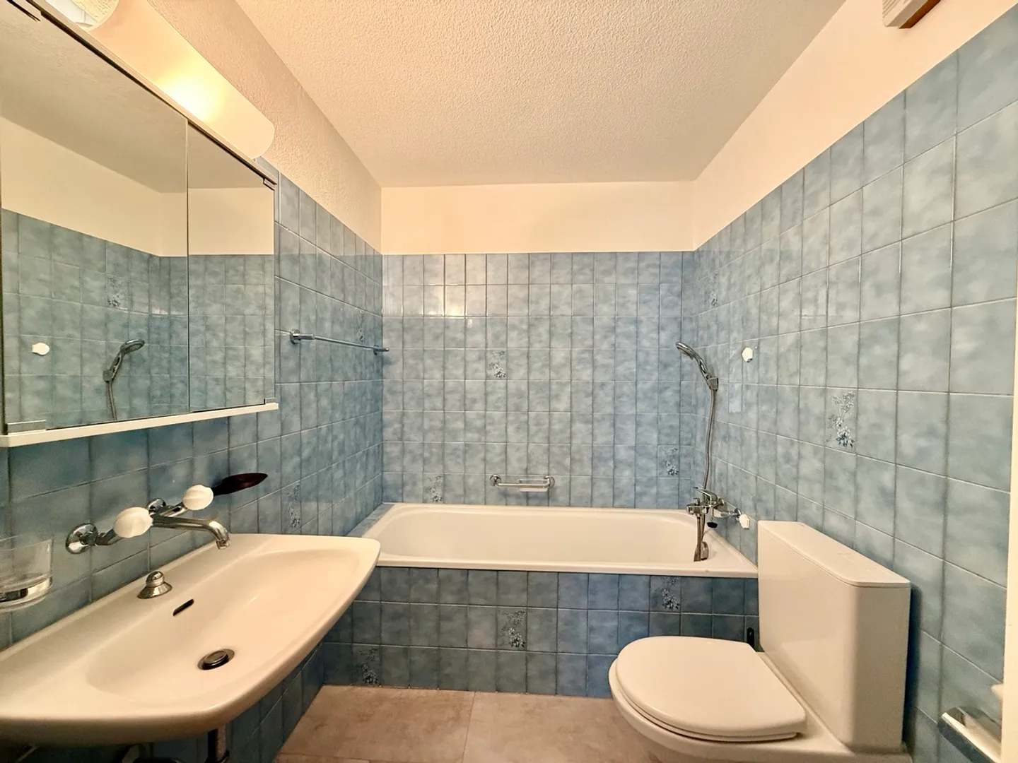 2.5 pièces avec balcon - Photo 4 sur 6