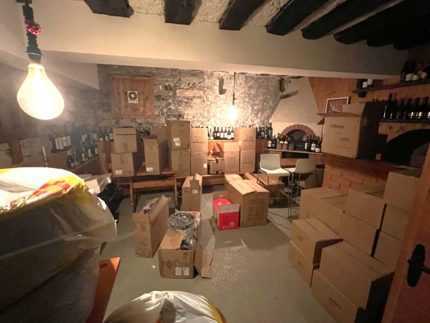 Belle unità PPE in un edificio misto idealmente situato nella piazza centrale di St-Léonard - Foto 7 di 13