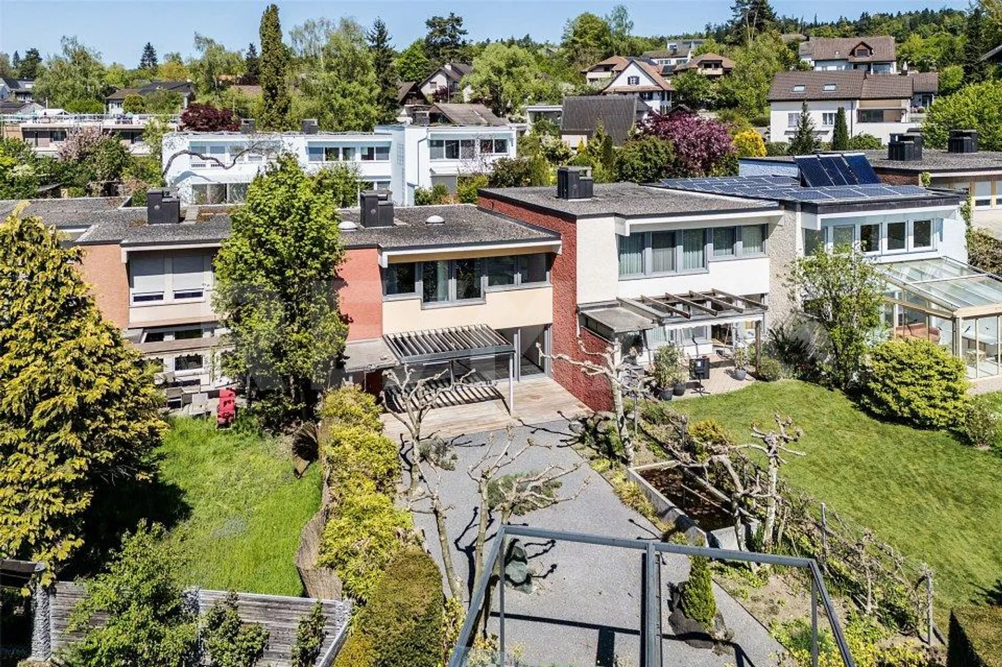 Charmante Maison Familiale avec Jardin - Photo 1 sur 12