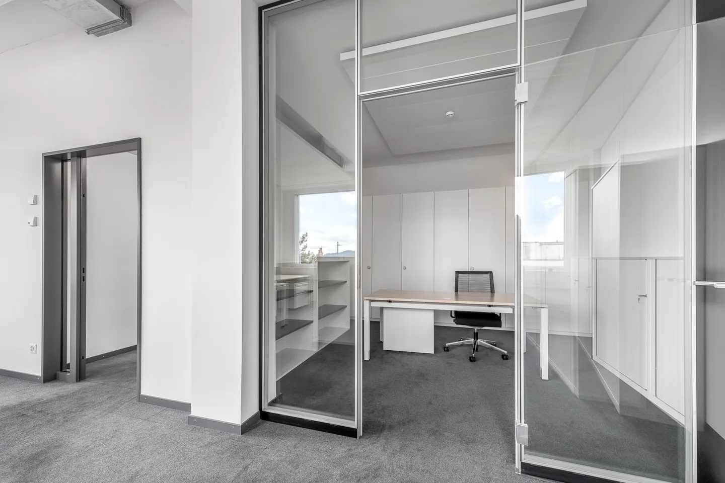 Mischgenutztes Gebäude mieten - Foto 8 von 13