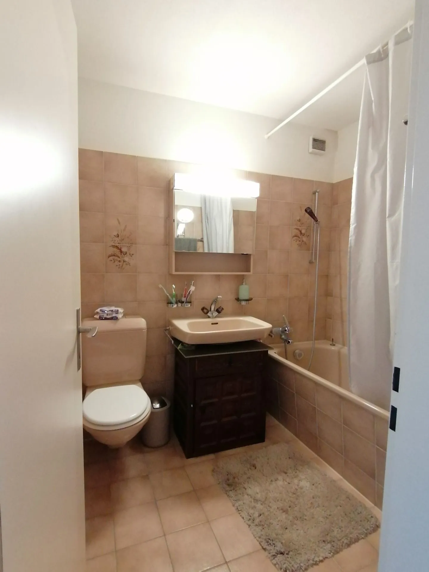 Helle Wohnung mit Sitzplatz - Foto 7 von 10