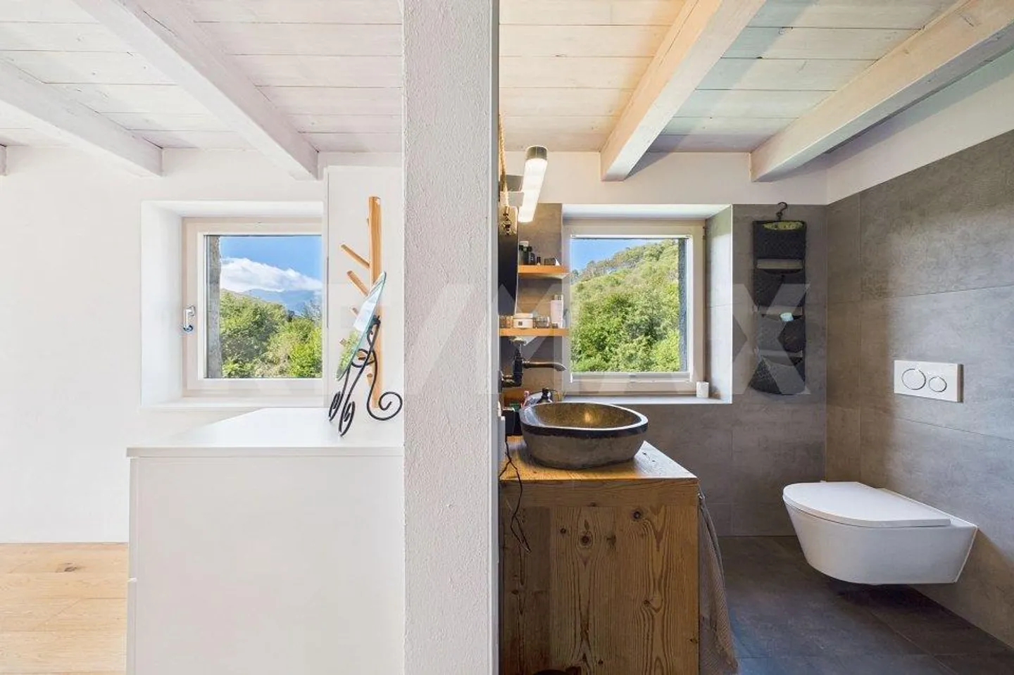 Rustici Incantevoli a Gola di Lago Eleganza, Tradizione e Tecnologia Moderna nel Cuore della Capriasca - Foto 9 di 13