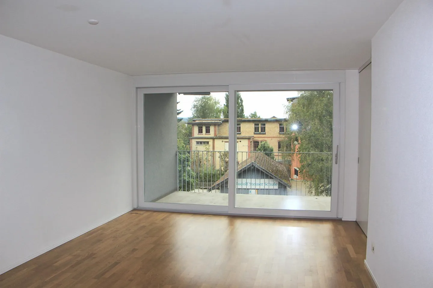 Moderne Wohnung mit Balkon - Foto 4 von 4