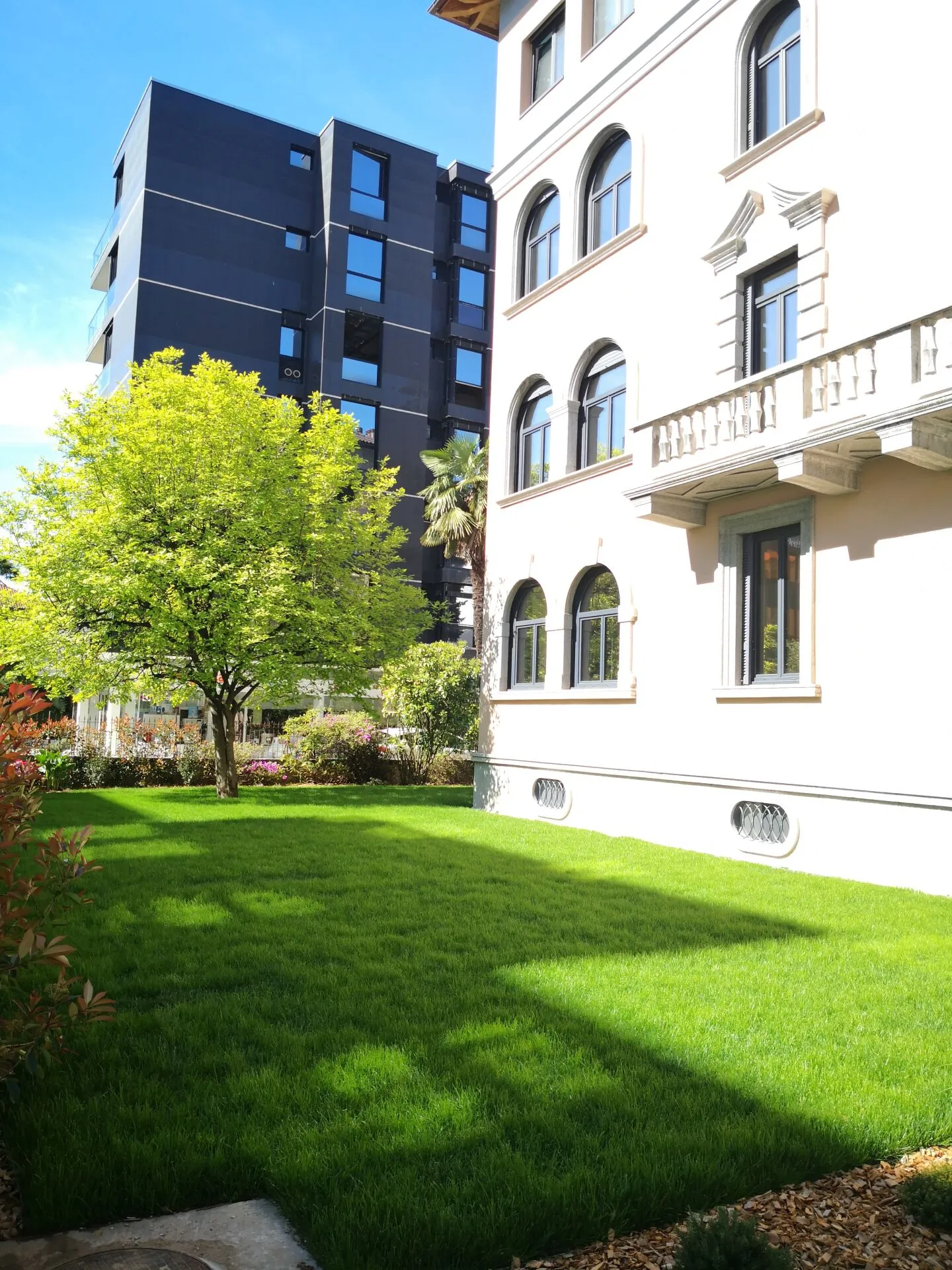 Mietwohnung im Erdgeschoss erhöht - Foto 2 von 9