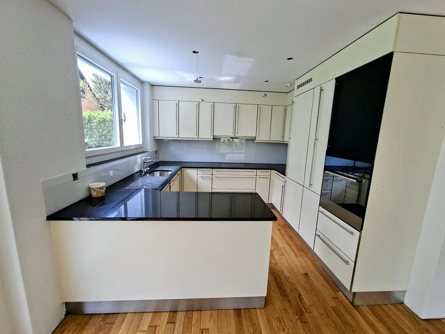 Peace & Comfort Combined – 4.5-Room Apartment with Garden Paradise in Stans - Photo 3 of 12