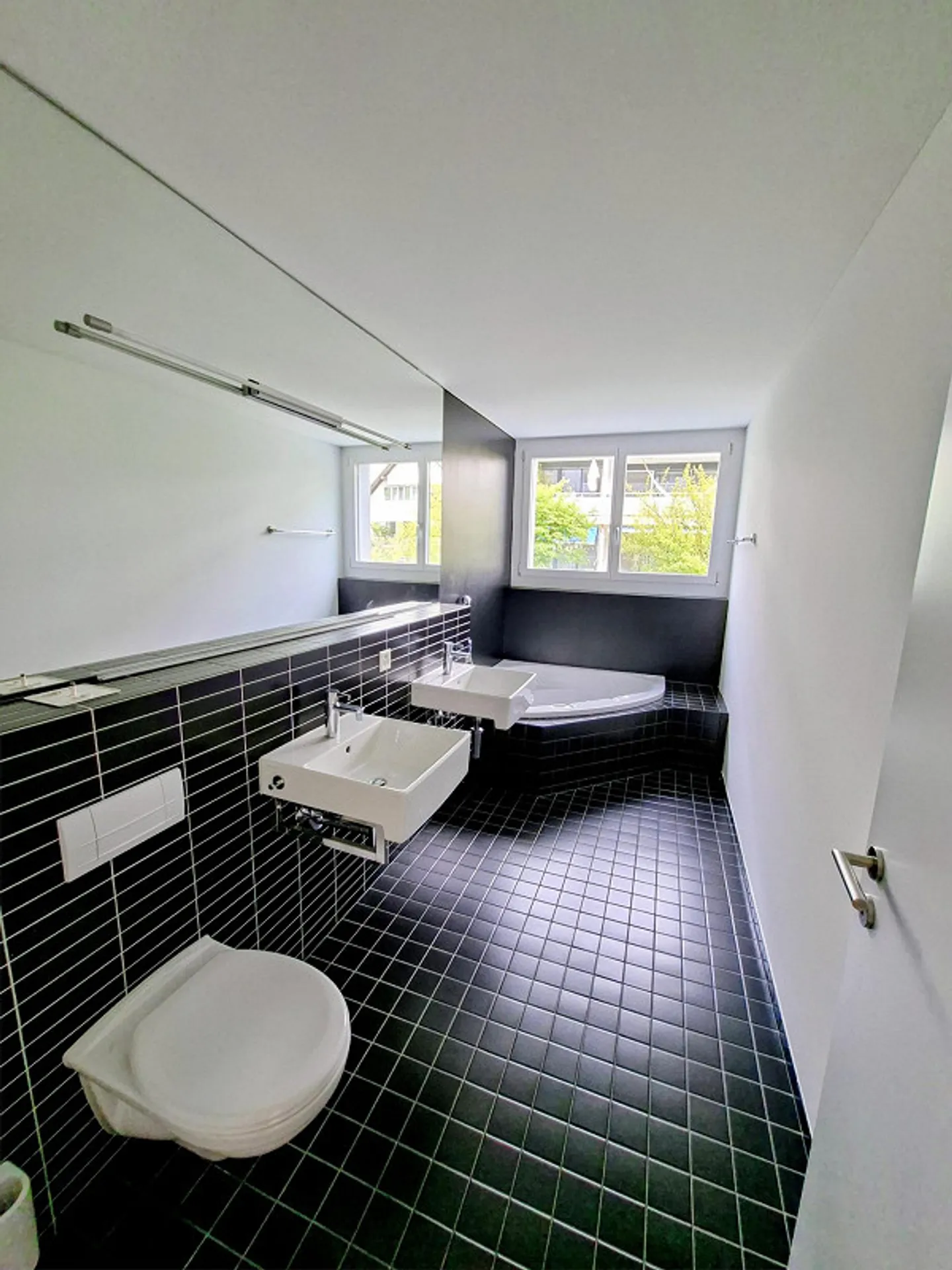 Peace & Comfort Combined – 4.5-Room Apartment with Garden Paradise in Stans - Photo 8 of 12