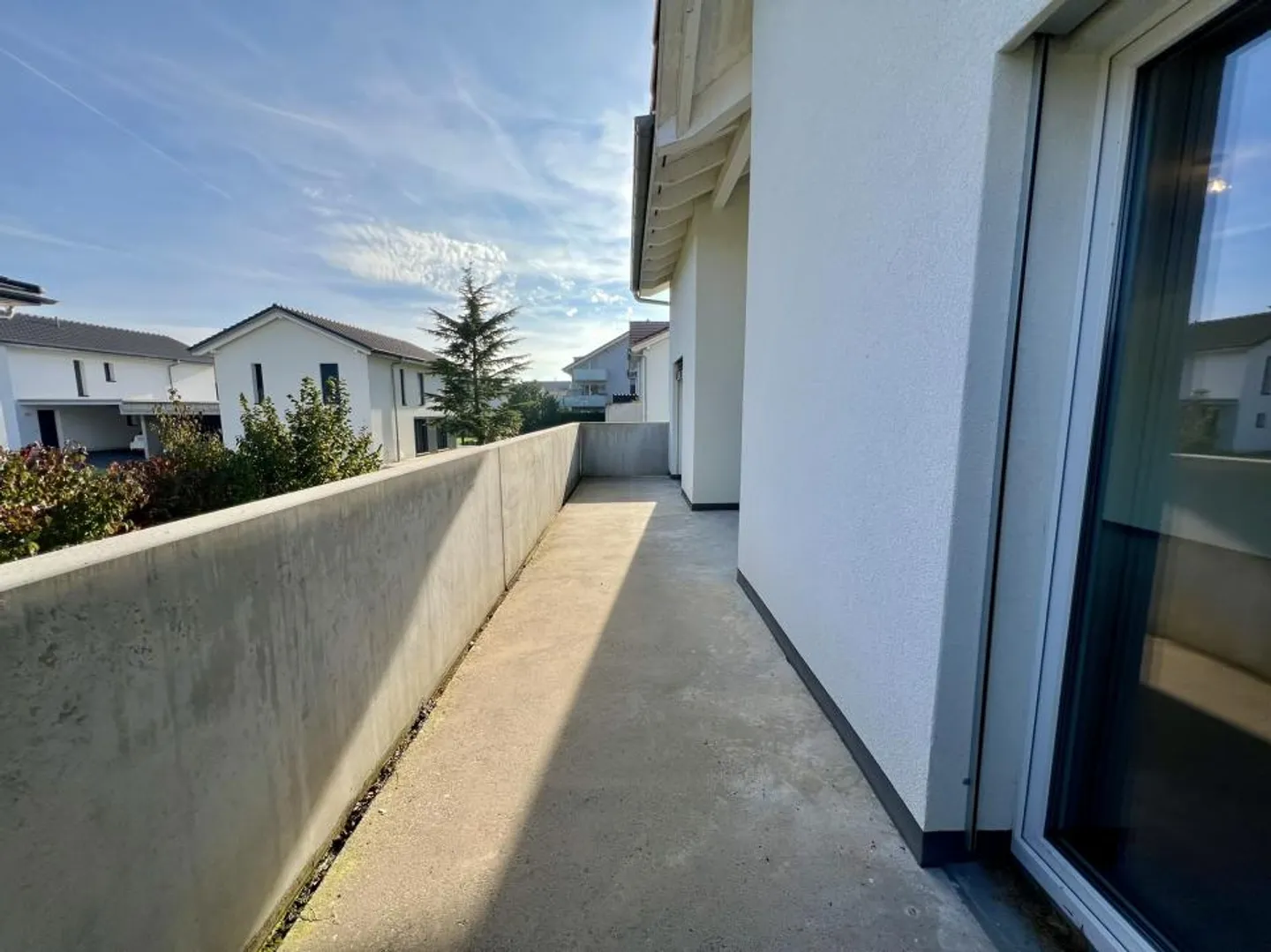 Wohnung mit 4.5 Zimmern und Balkon - Foto 2 von 13