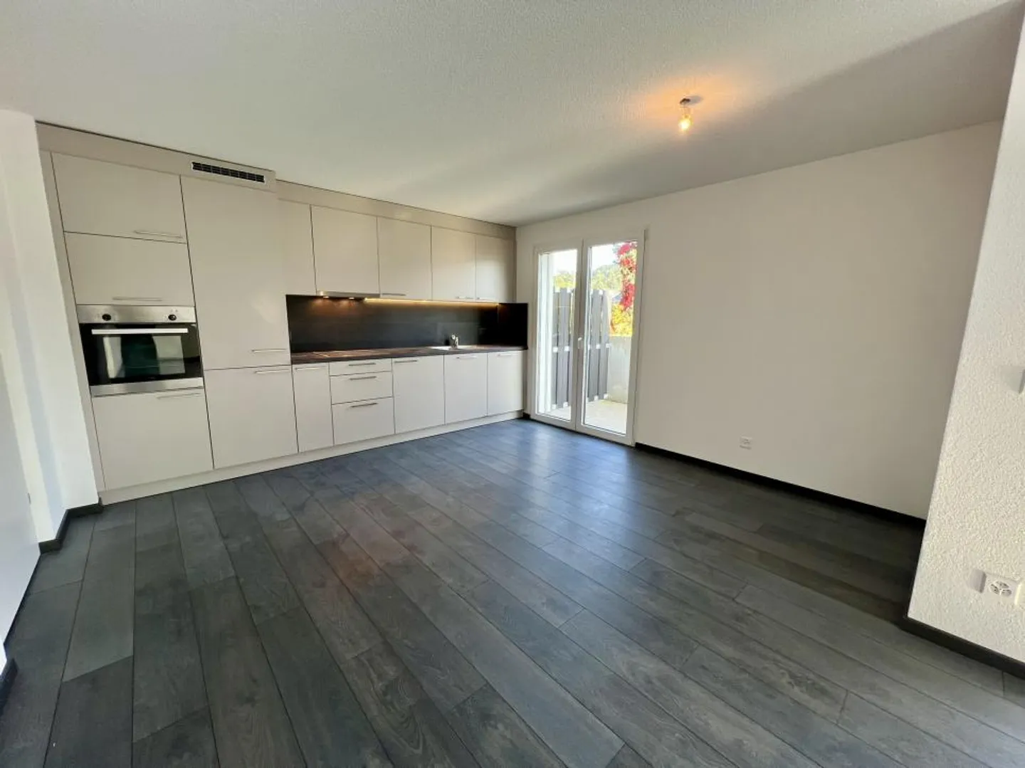 Wohnung mit 4.5 Zimmern und Balkon - Foto 3 von 13