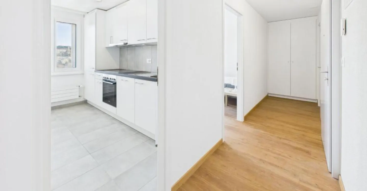 APPARTEMENT DE 2.5 PIÈCES RÉNOVÉ À LA CHAUX-DE-FONDS - À VISITER ! - Photo 4 sur 6
