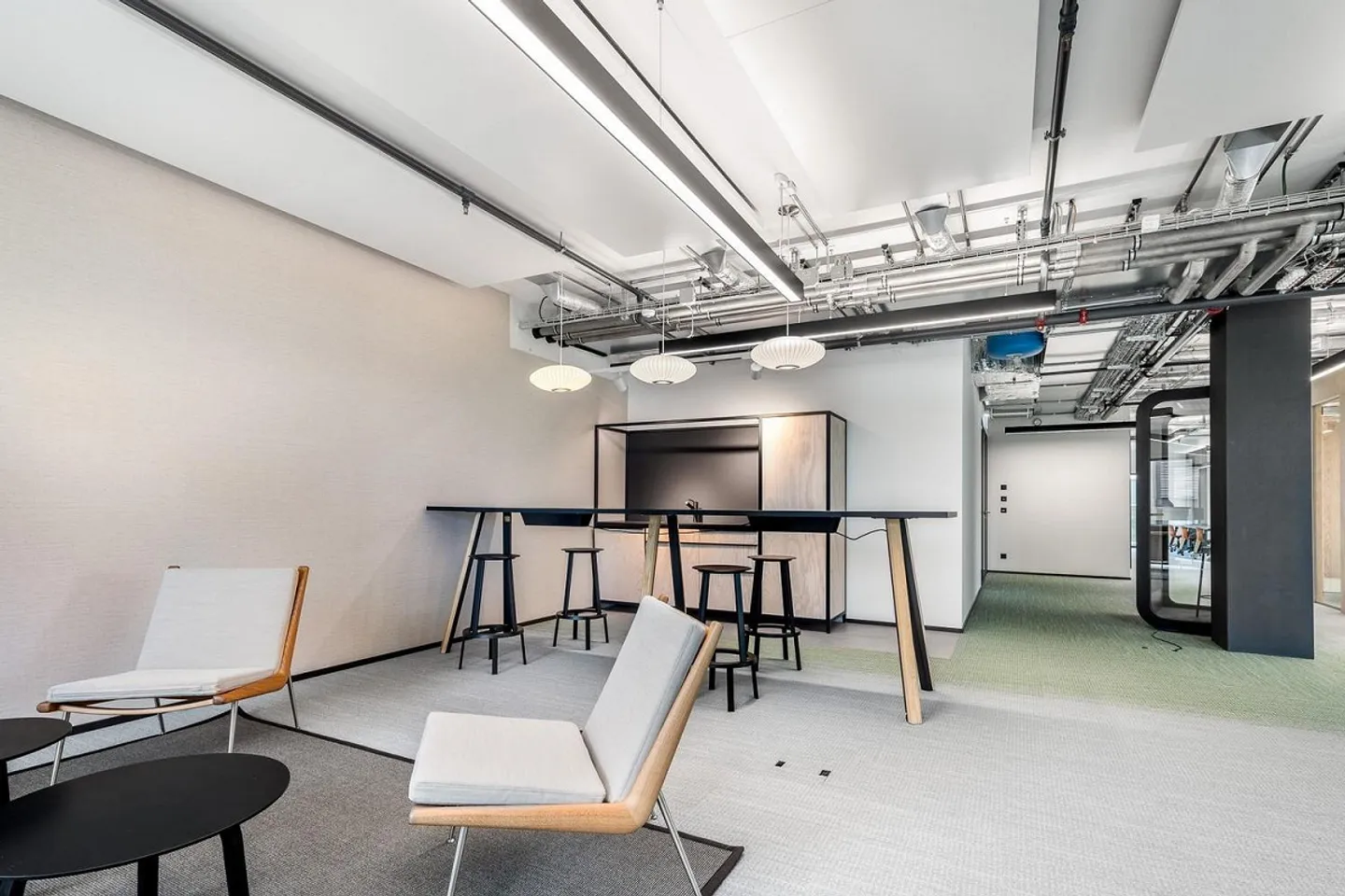 R2 Tower - Above the Rooftops of Wallisellen - Photo 5 of 13