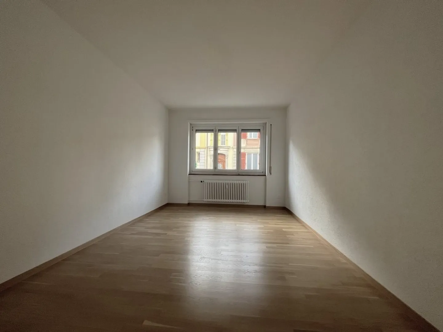 Renovated 3.5-room apartment on the ground floor - Photo 5 of 6