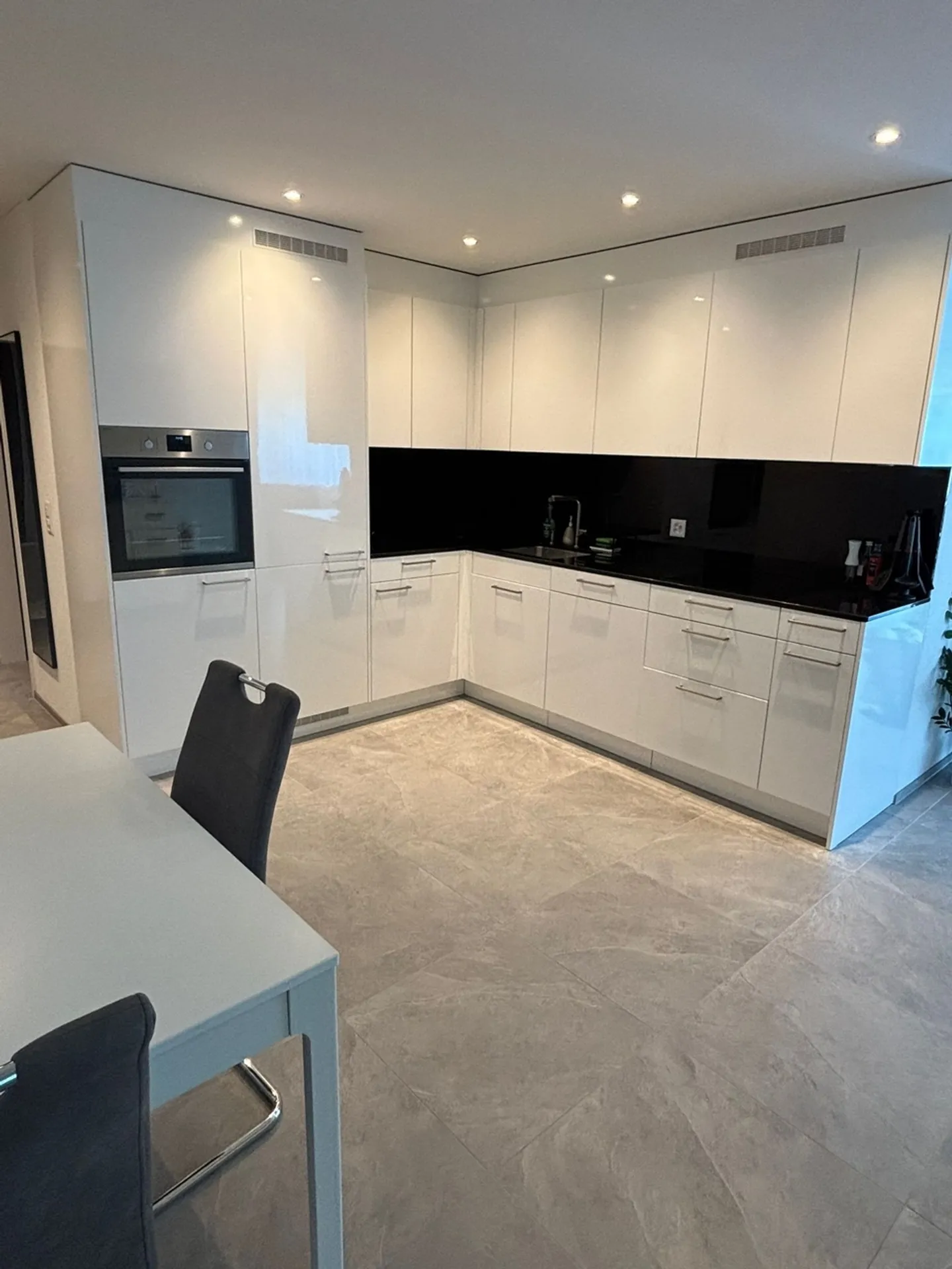 Modern Attic Apartment in Bülach - Photo 2 of 12