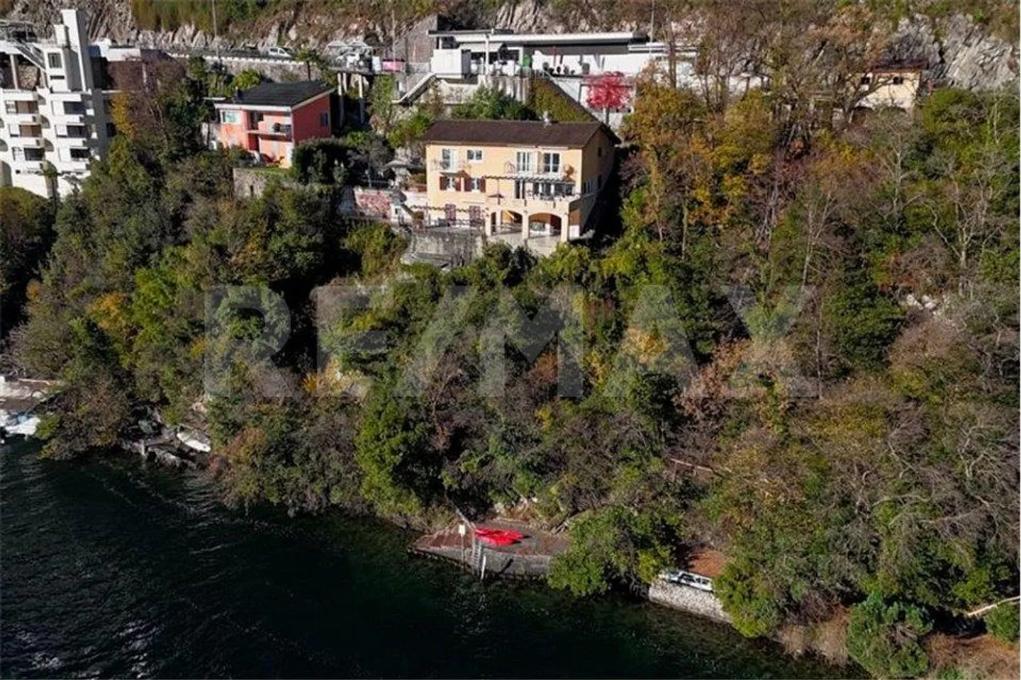 Edificio residenziale con 7 appartamenti e accesso diretto al lago, Gandria/Lugano - Foto 1 di 13