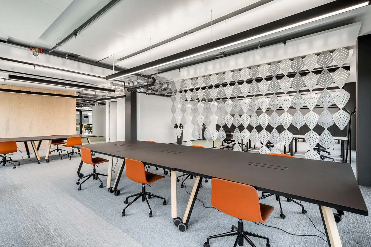 R2 Tower - Above the Rooftops of Wallisellen - Photo 10 of 13