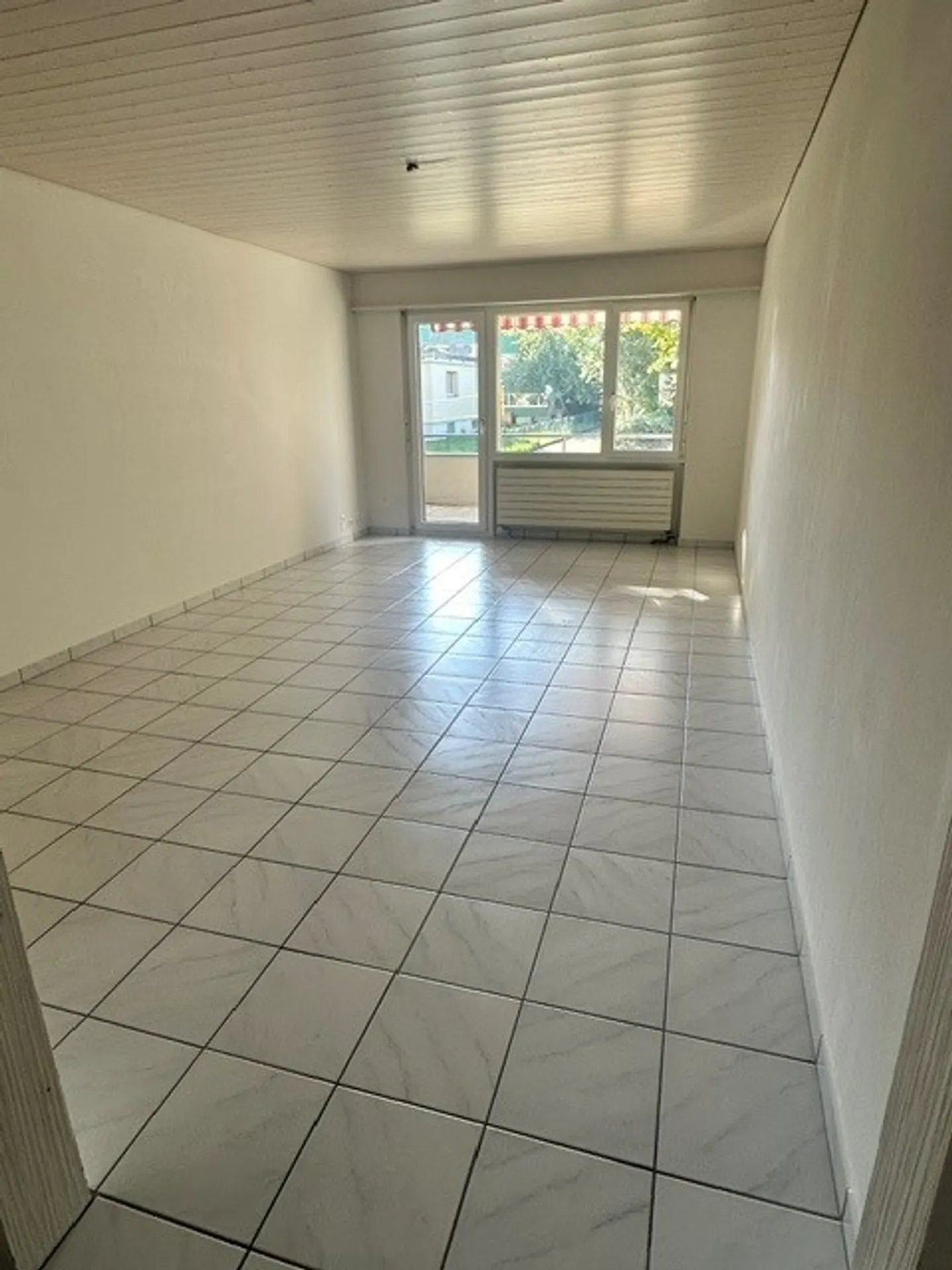Helle 4.5-Zimmer-Wohnung im ruhigen Schwadernau - Photo 4 of 15