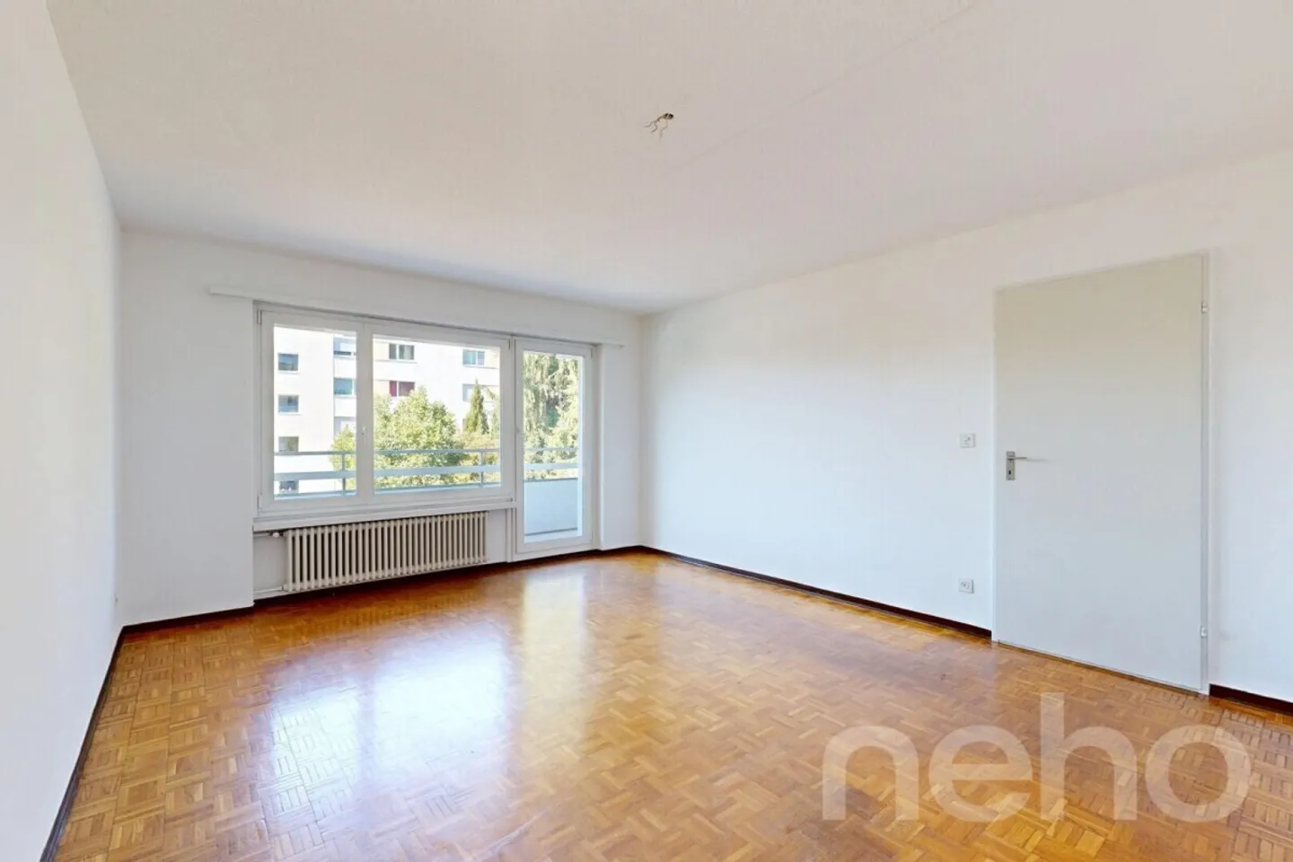 Appartamento 3 locali con potenziale e bella vista nel verde - Foto 1 di 9