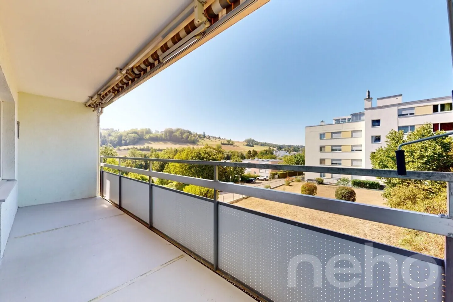 Appartamento 3 locali con potenziale e bella vista nel verde - Foto 3 di 9