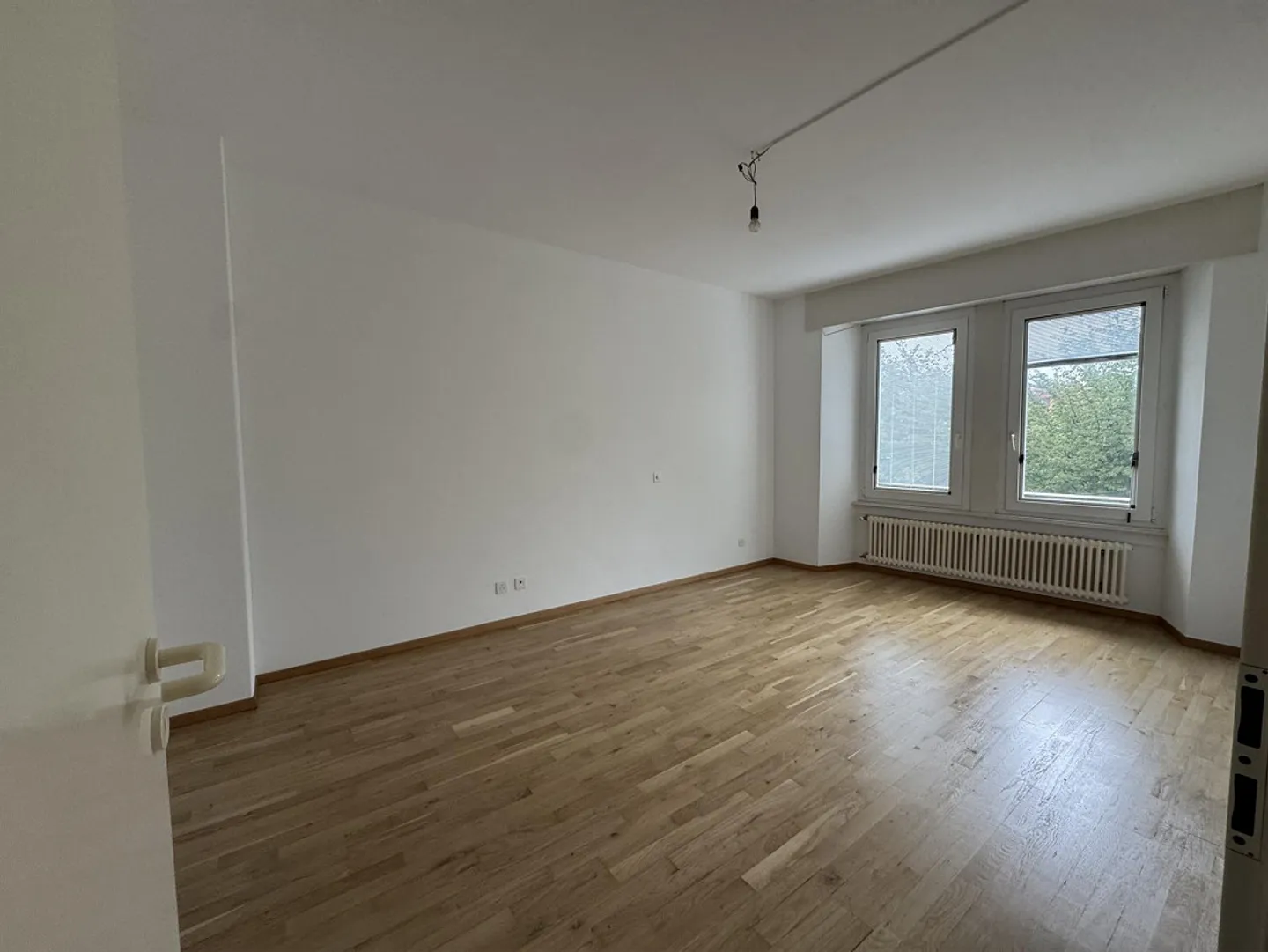 Large Apartment 4 rooms - Giubiasco Piazza Grande - Photo 6 of 8