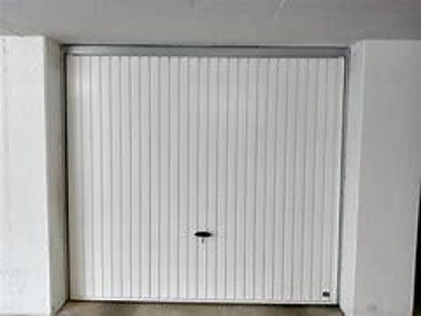 Einzelgarage mit Torantrieb - Foto 1 von 1