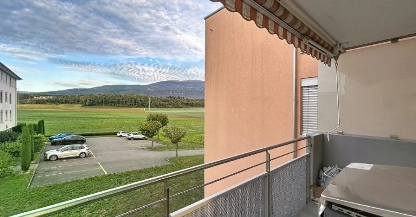Spacious Apartment in Orbe - Photo 10 of 11
