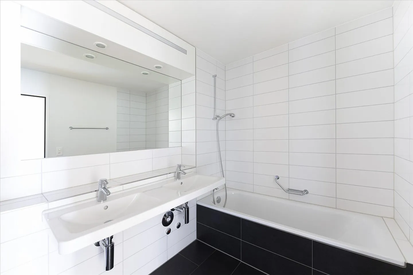 Dreamlike apartment is looking for you! - Photo 4 of 10