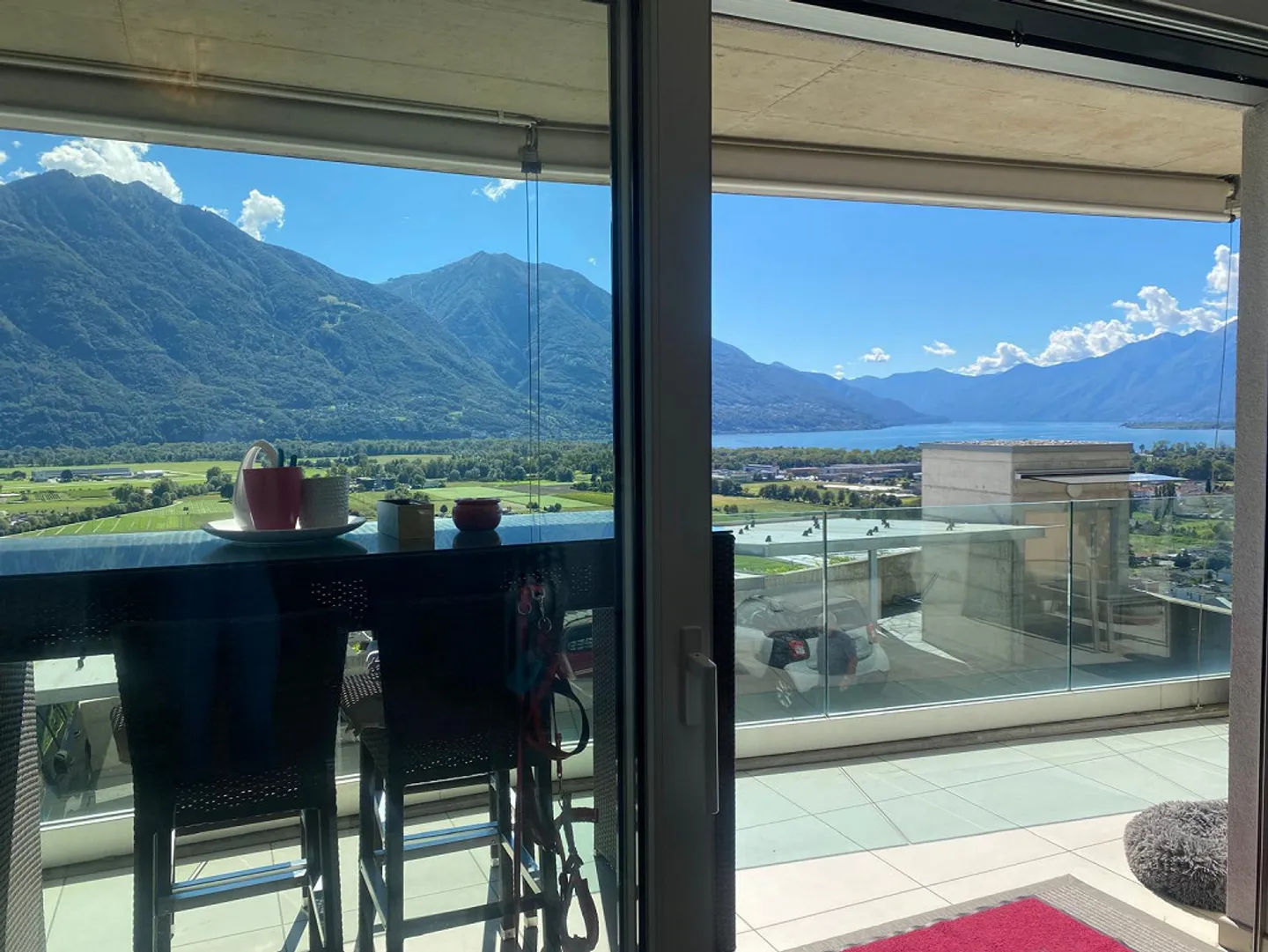 Appartamento moderno con vista lago - Foto 3 di 19