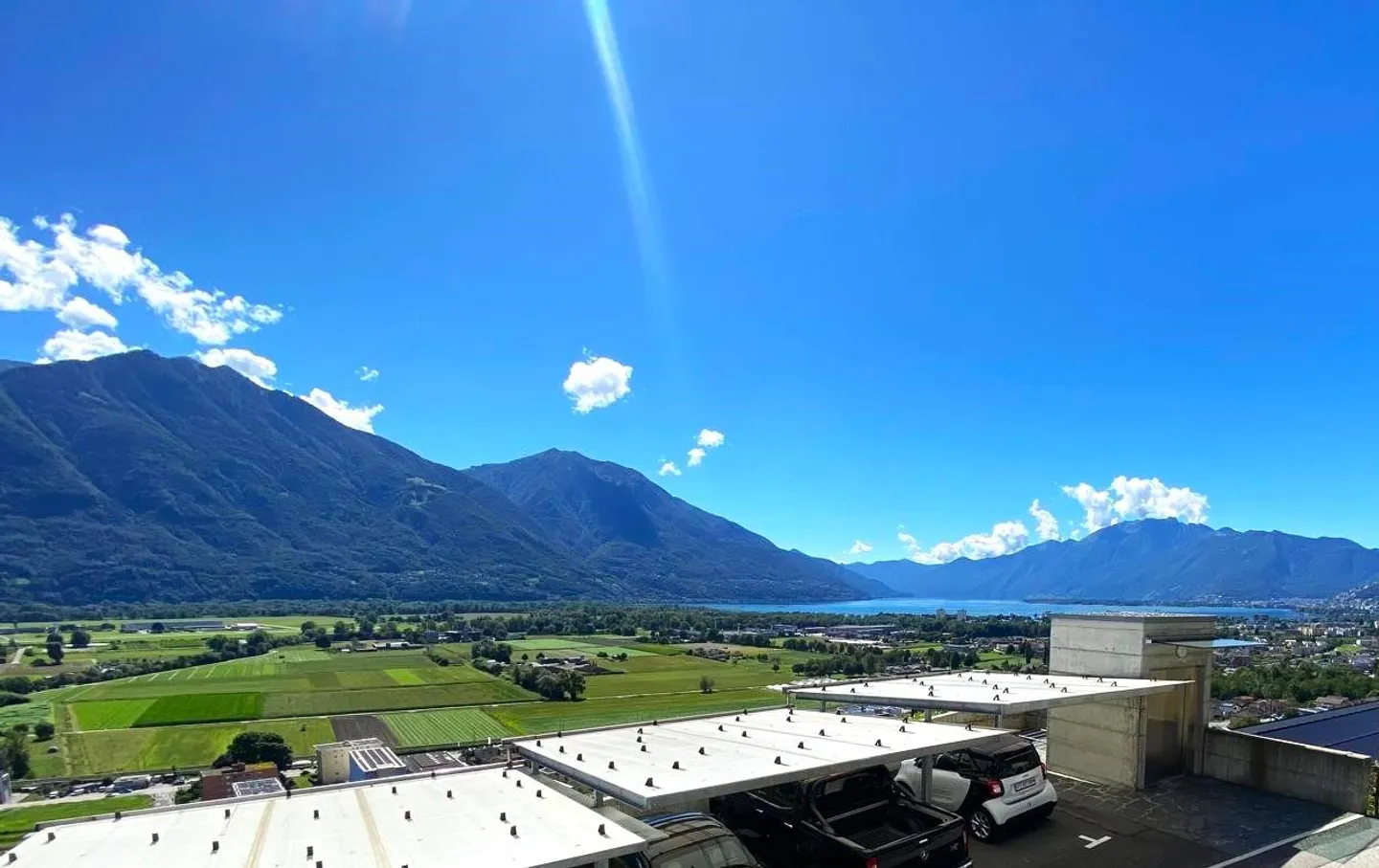 Appartamento moderno con vista lago - Foto 5 di 19