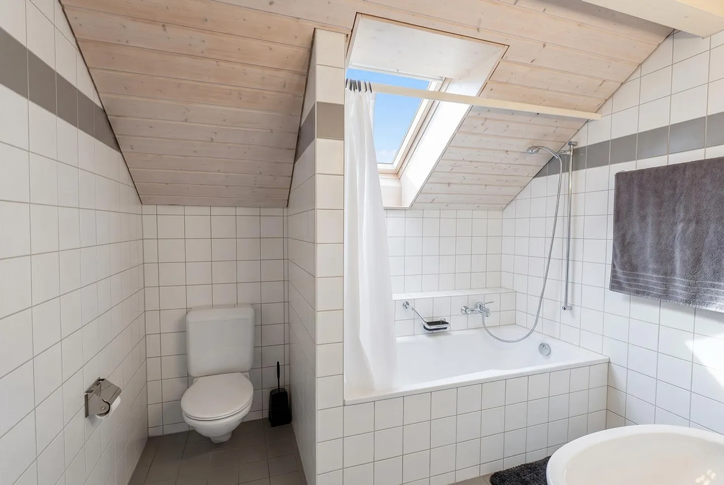 3.5-room apartment with rural quality of life in Plasselb - Photo 5 of 6