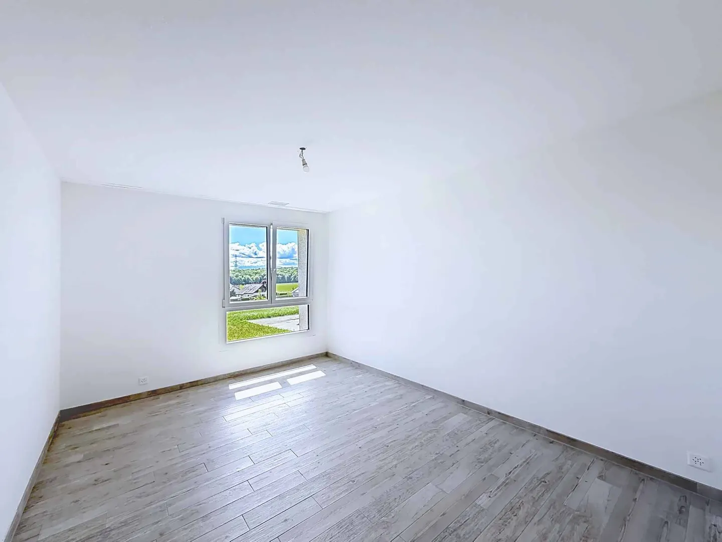 Charming Apartment in Borex - Photo 9 of 11